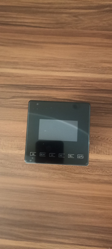 امپلی فایر دیواری ۲.۵ اینچی 4 کاناله بلوتوثی دارای ریموت کنترل aux usb tf card پنل موسیقی لمسی صفحه نمایش 2.5 اینچ