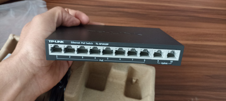 poe switch سوویچ تایچوان 10 پورت 8+2 پورت تایچوان TP link مدل TL-SF1010P پورت RJ45 Base-T
